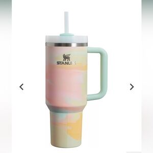 Stanley 40 oz. Quencher H2.0 FlowState Tumbler
Color: Warm Serene Brushstrokes